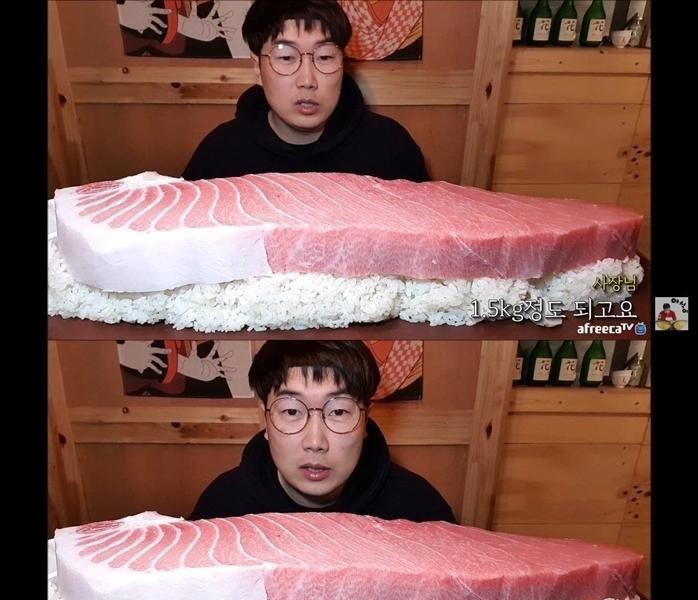 Eating one tuna sushi