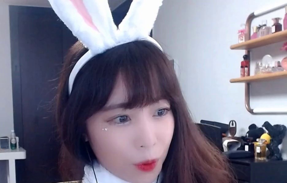 (SOUND)Star empress bj Seo Jisoo's bunny girl dizzying chest bone