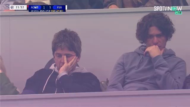 Milan vs Paris Noel Gallagher Mouth Gallagher (Singing "Shaking"