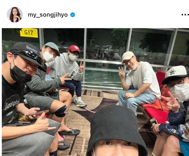 Song Jihyo posted a picture of "Running Man" on Instagram