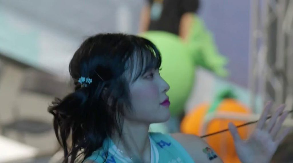 (SOUND)Lee Dayoung's cheerleader behind her