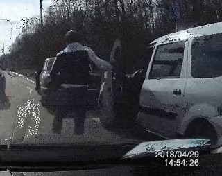 a peaceful Russian traffic dispute