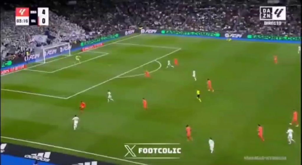 (SOUND)Real Madrid vs Valencia Hodrigo multi-goal!!! They're leading 5-0