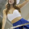 Model Jin Ha-jin: The angle from under the blue skirt of the Marine Look Tube Top