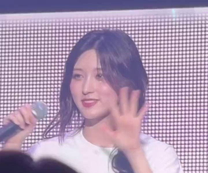 (SOUND)The fool with the mic upside down, Jang Wonyoung