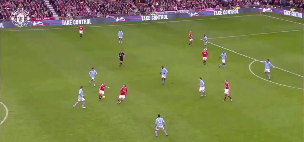 (SOUND)Wayne Rooney VS Garnacho's overhead kick goal scene