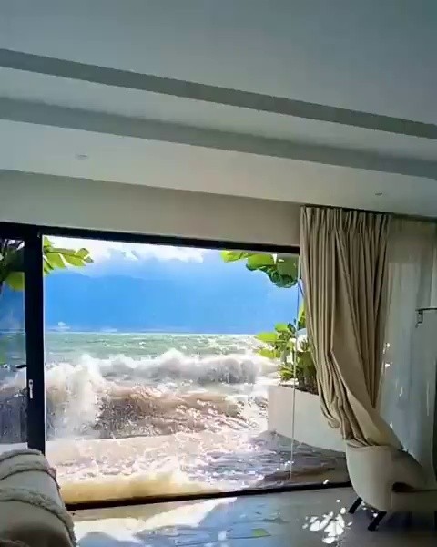 (SOUND)Ocean View in Crisis