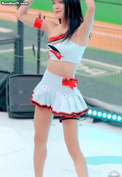 Cheerleader of Shin Sehee