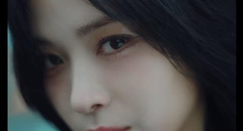 ITZY's comeback pre-release Yeji and Ryujin's solo music video