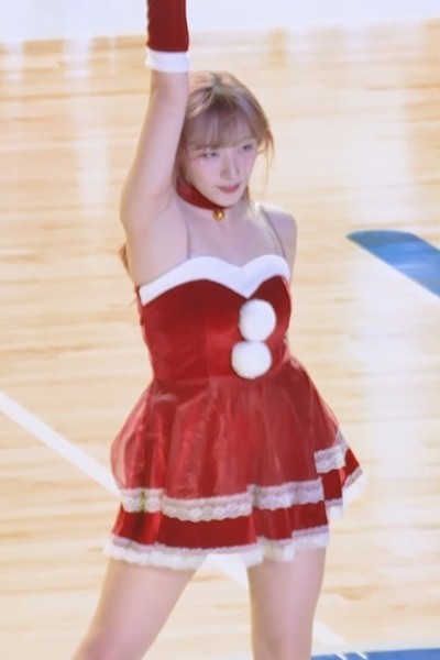 (SOUND)Sexy Santa Ha Jiwon's cheerleader, honey thighs