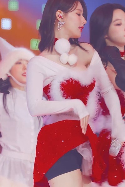 Sexy Christmas outfit Heart Velvet skirt (G)I-DLE Miyeon ㅗㅜ (c) C