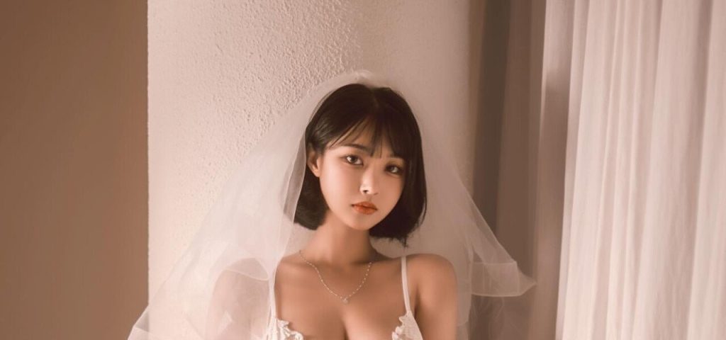 New bride's wedding dress lingerie look Kim Gap-ju's new body stargram