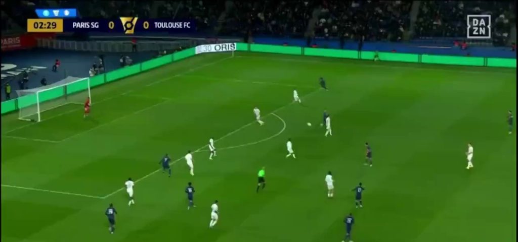 (SOUND)Paris v Toulouse Lee Kang-in scored the first goal. Overseas commentary version