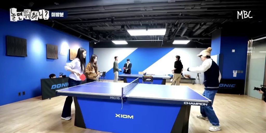 (SOUND)Mi-Joo is playing table tennis for the first time