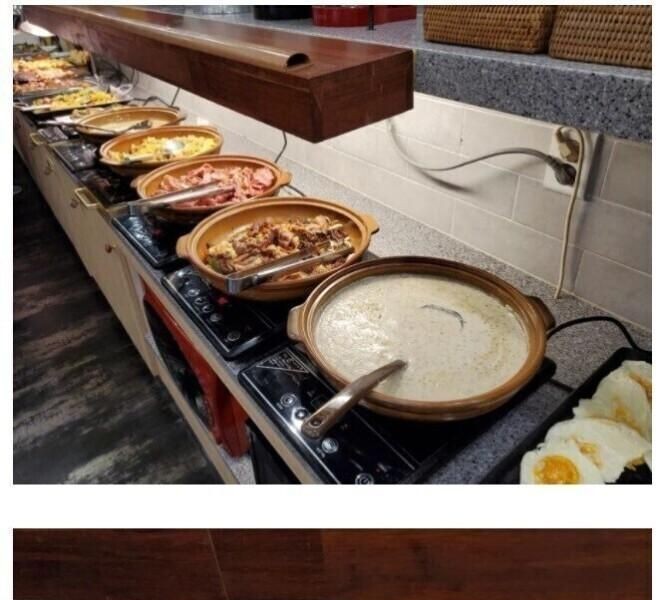 It's like a breakfast buffet at a hotel that costs 50,000 won per night