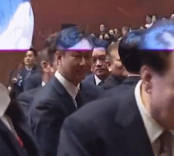 The scene where the bodyguard beats Senator Kang Sanghee is crazy