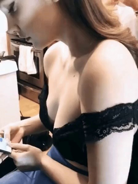 Barbara Palvin, who takes a picture of her chest