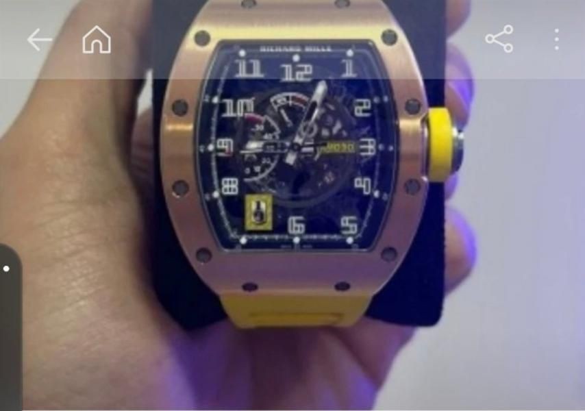 A 350 million watch that came up at the carrot market