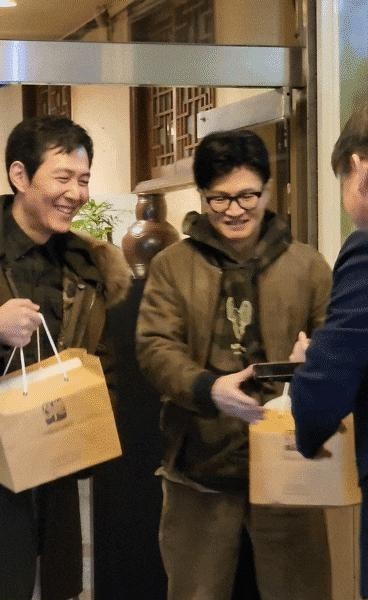 # Han Dong-hoon uses a 2.5 million won Korean beef corporate credit card