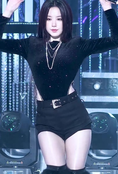 SHUHUA from (G)I-DLE is healthy