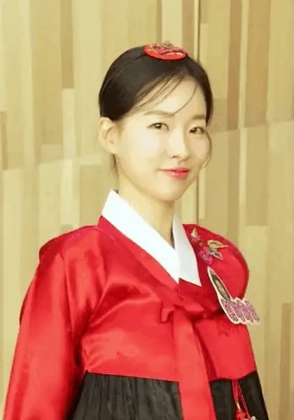 Her Majesty the Empress of Goryeo, the Dancing Woman