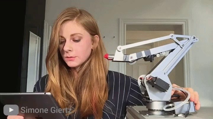 A career makeup artist that AI will replace
