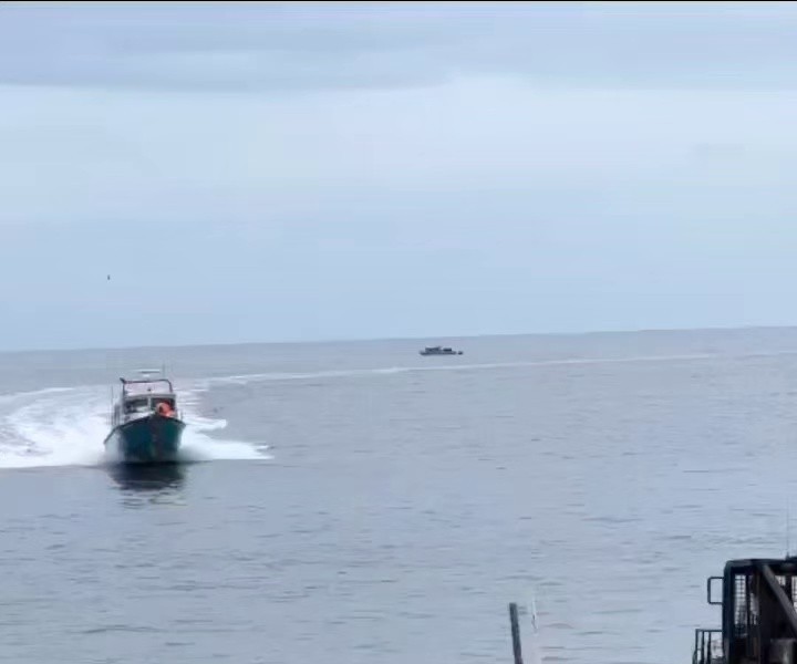 (SOUND)Moving the Boat to the Trailer mp4