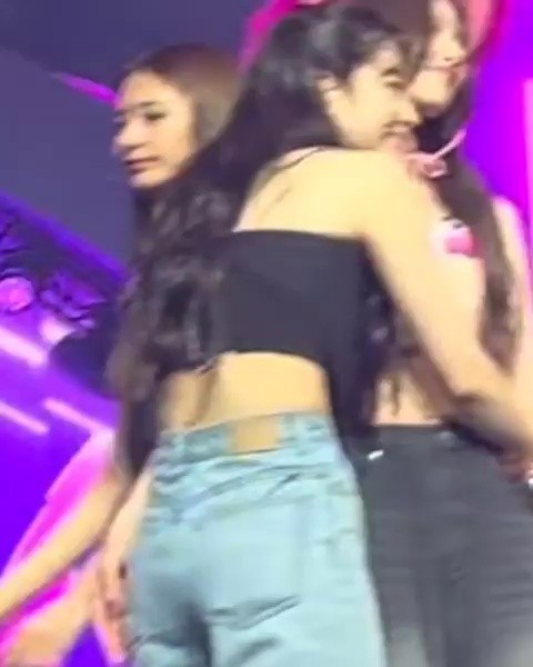 Jeans Fit TZUYU lingerie corset DAHYUN's smooth standing muscles