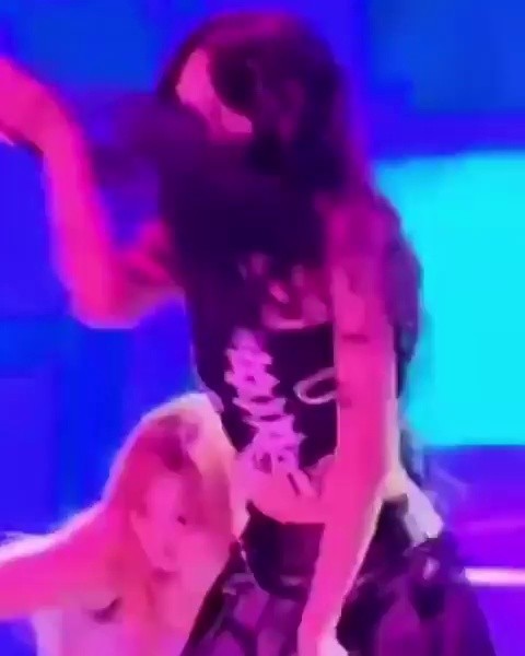 TWICE MINA's Thighs Lying on the Floor Kicking - Concert Solo