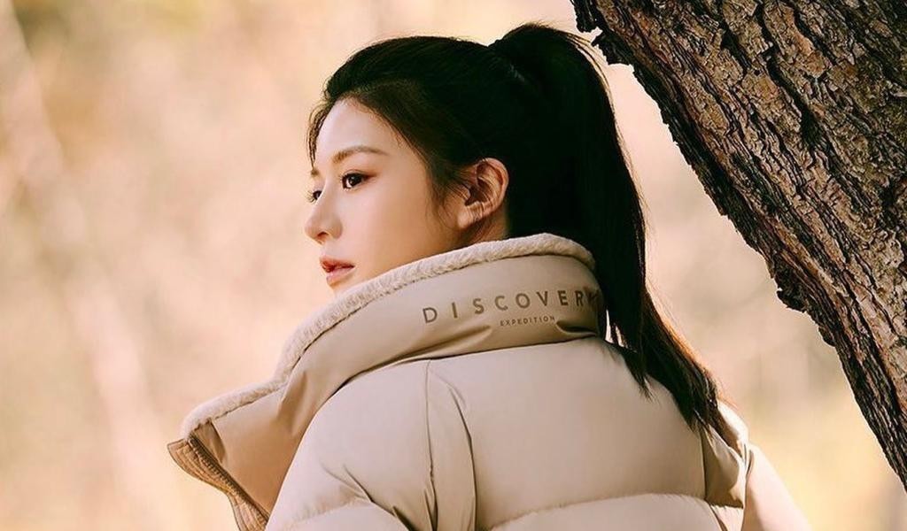 Discovery model Kim Goeun vs Ko Yoonjung