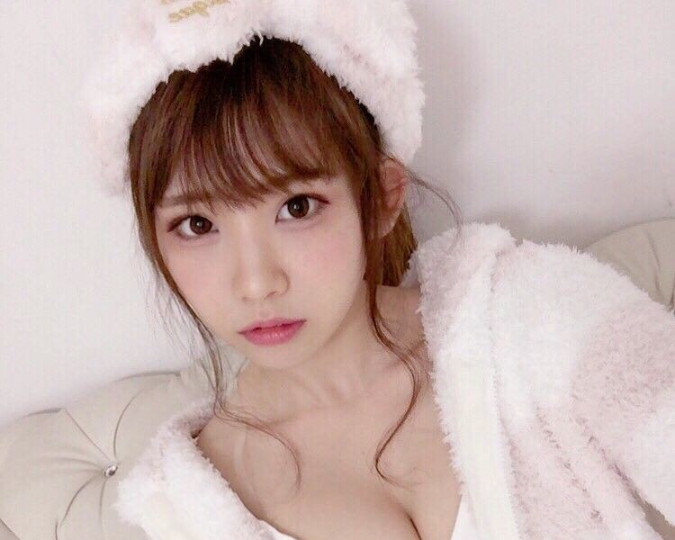 Japanese cosplay girl Enako