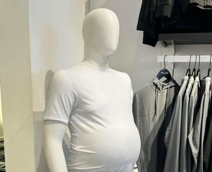 a real-life mannequin