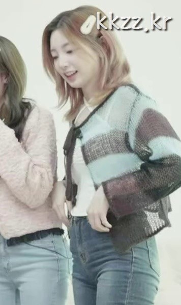 Jeans Fit Rocket Punch Yeonhee