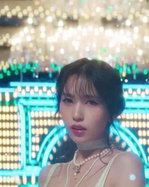 Red silver outfit, bust TWICE MINA ONE SPARK M/V