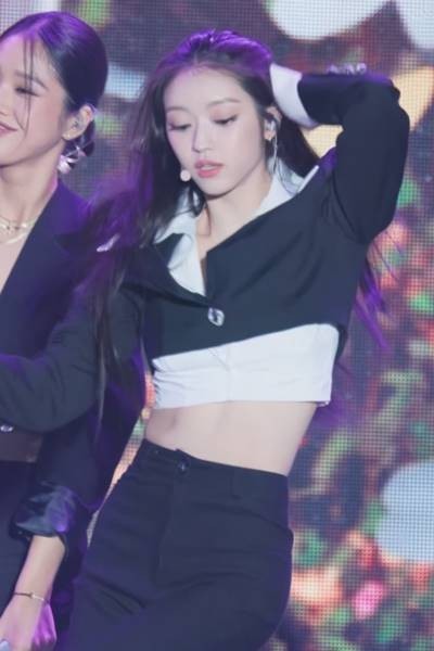 (SOUND)Black Suit Crop Shirt Abs Oh My Girl YooA