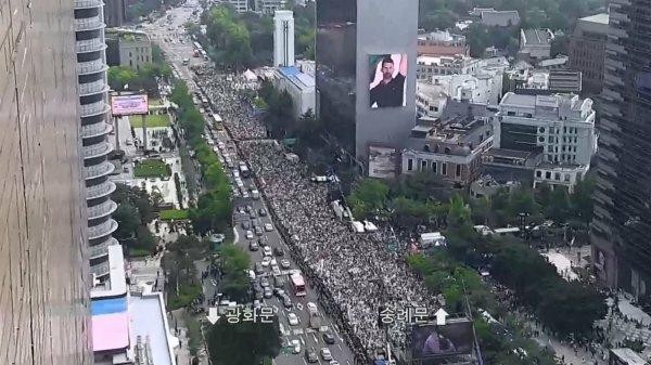 Current Gwanghwamun Square rally