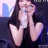 Fromis_Nine Lee Na-kyung spilling water on her thighs