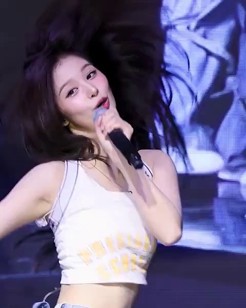 Cool sleeveless jeans, solid abs and erect muscles, Nmix Seolyoon