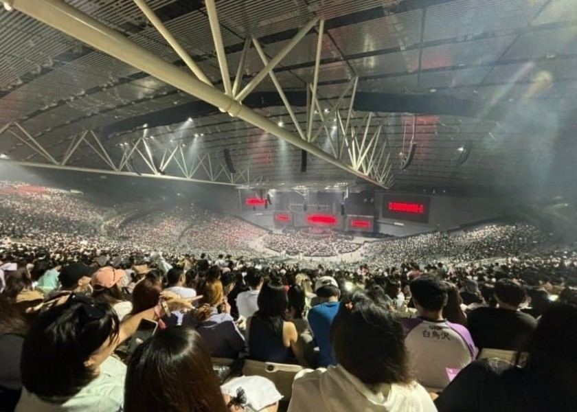 IU Philippines Arena 50,000 people