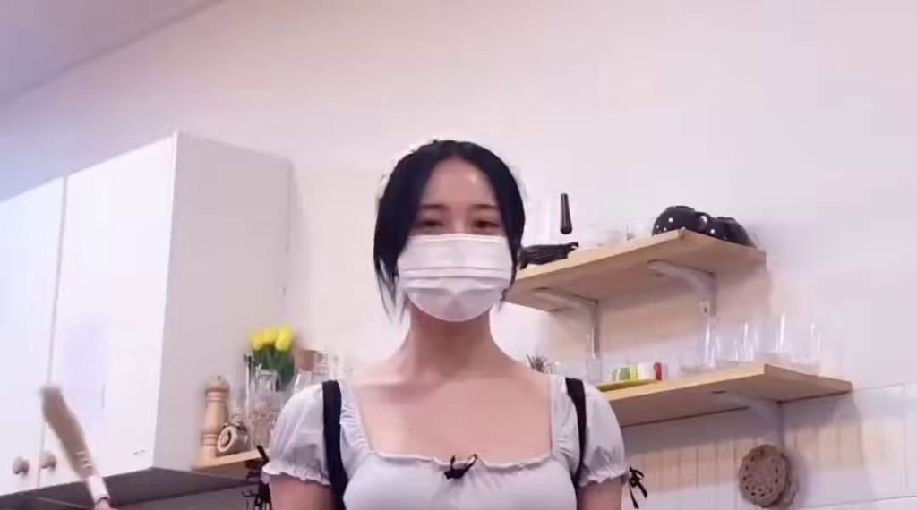 (SOUND)Wony, sexy maid cleaning, Yukdeok’s body