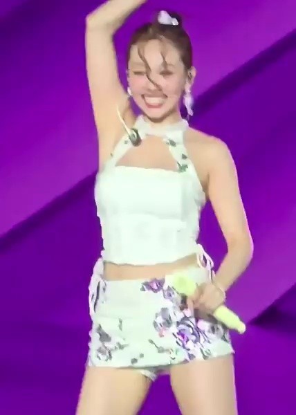TWICE Nayeon concert halter neck flower outfit with flowing upper cleavage