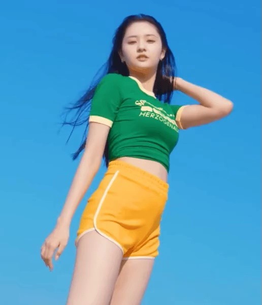 Cool dolphin pants in Yonghyeong's girl group Candy Shop music video.gif