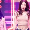 (SOUND)Everglow Sihyeon's belly button t-shirt, slightly bulging cleavage
