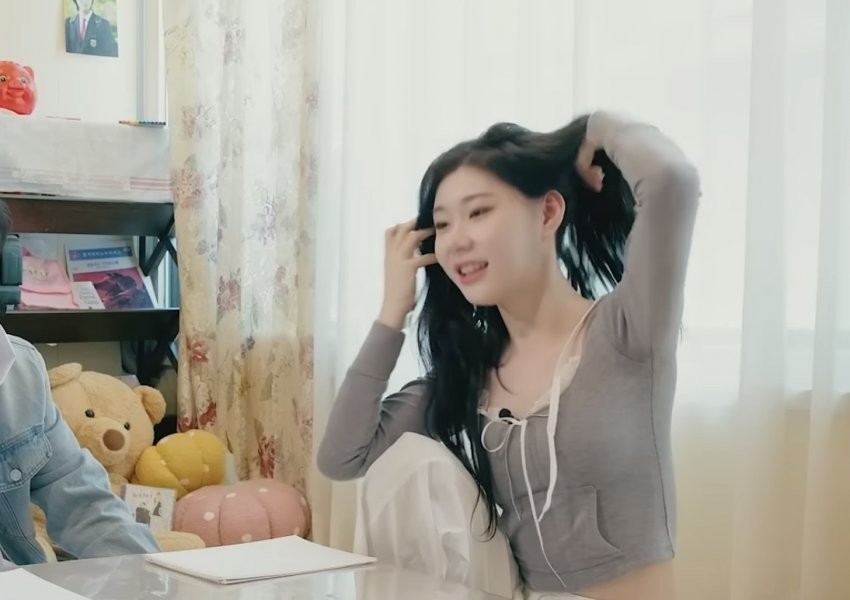 Chaeryeong's armpit sweat