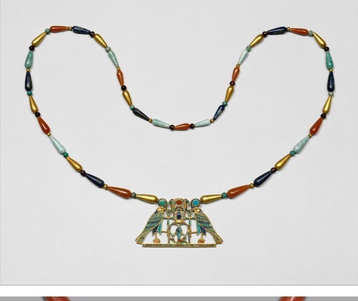 Necklace made 3,800 years ago
