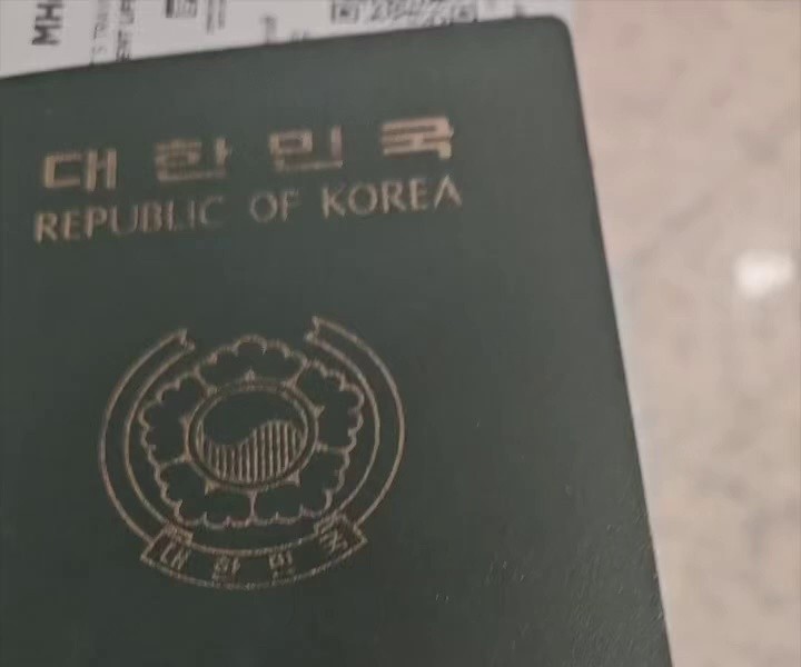 (SOUND)American wife surprised by the power of her Korean passport